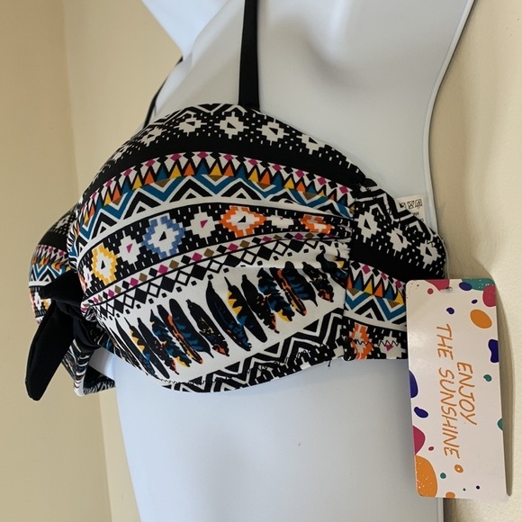 NWT. Enjoy The Sunshine Medium Colorful Print Halter Wrap Bikini Set. - Picture 4 of 11